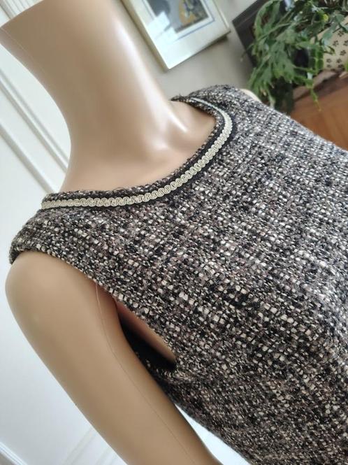 talking french kleedje, Kleding | Dames, Jurken, Zo goed als nieuw, Maat 36 (S), Bruin, Onder de knie, Verzenden