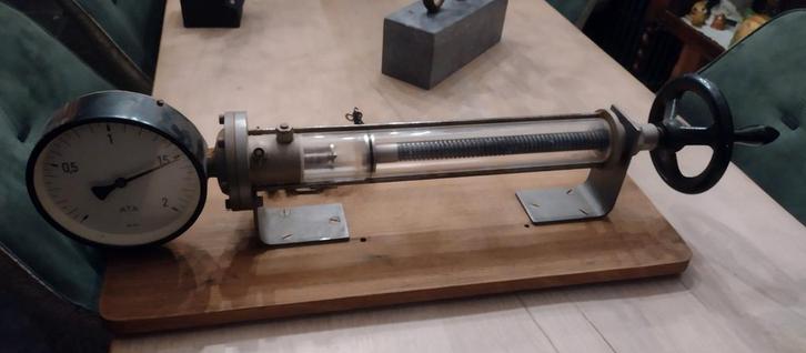 Labo toestel om invloed van temperatuur op luchtdruk te bewi, Verzamelen, Elektronische Apparatuur, Ophalen