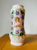 Roze opaline vaas, Antiek en Kunst, Antiek | Vazen, Ophalen