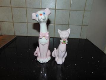 Retro beeldjes hond en kat beschikbaar voor biedingen