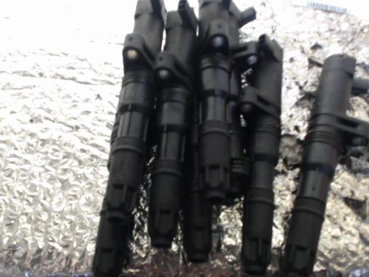 Injecteur Renault Clio 2 1.4i 72kw 8200568671 LP/14837, Auto-onderdelen, Motor en Toebehoren, Renault, Gebruikt, Ophalen