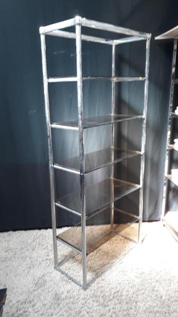 Vintage vitrine rek chroom rookglas beschikbaar voor biedingen