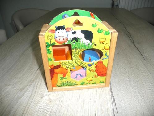 Boîte en bois avec formes (animaux & plantes), Enfants & Bébés, Jouets | Jouets en bois, Comme neuf, Enlèvement ou Envoi