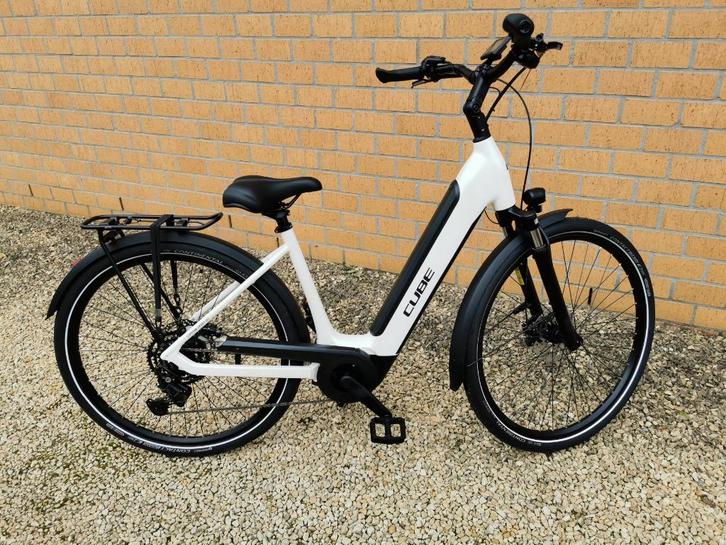 vélo CUBE électrique dame ***NEUF***, Fietsen en Brommers, Elektrische fietsen, Nieuw, Cube, 50 km per accu of meer, Ophalen