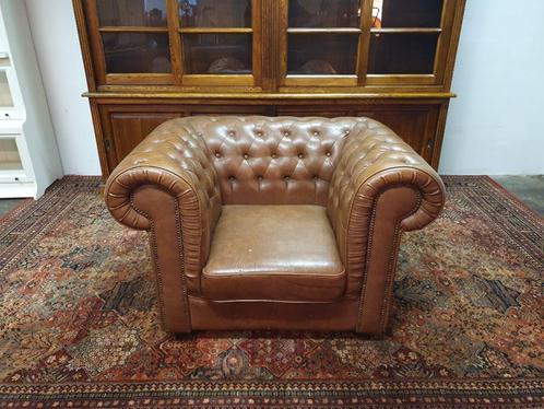 Engelse Chesterfield Fauteuil, Antiquités & Art, Antiquités | Bureau & Affaires, Enlèvement ou Envoi