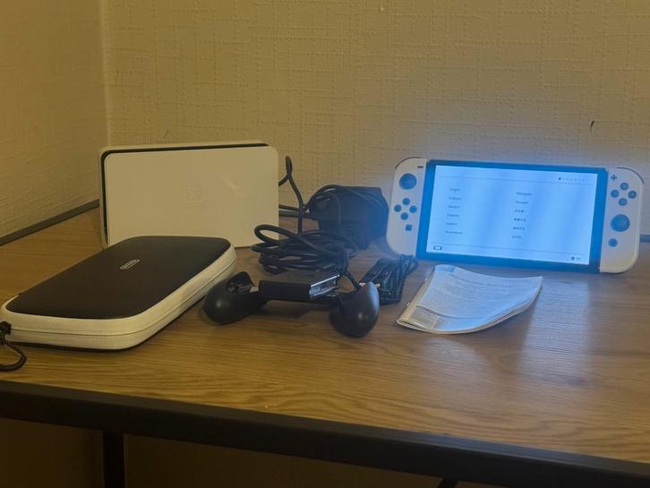 Nintendo Switch OLED – Compleet, Consoles de jeu & Jeux vidéo, Consoles de jeu | Nintendo Switch Lite, Comme neuf, Enlèvement ou Envoi