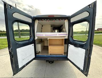 Kampeerwagen Peugeot Boxer 135000km L2H2 beschikbaar voor biedingen