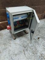 Divers coffrets électriques + cables, bon état ! Complets !, Bricolage & Construction, Électricité & Câbles, Enlèvement, Comme neuf