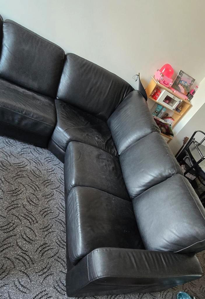 zwarte leren hoeksalon,, Huis en Inrichting, Zetels | Complete zithoeken, Ophalen