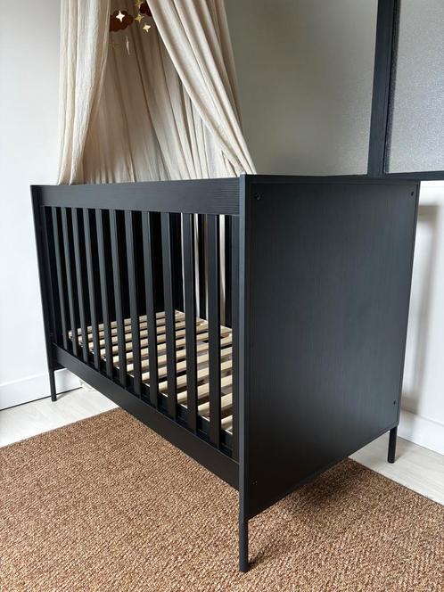 Ledikant inclusief matras, Kinderen en Baby's, Babywiegjes en Ledikanten, Zo goed als nieuw, Ledikant, Ophalen