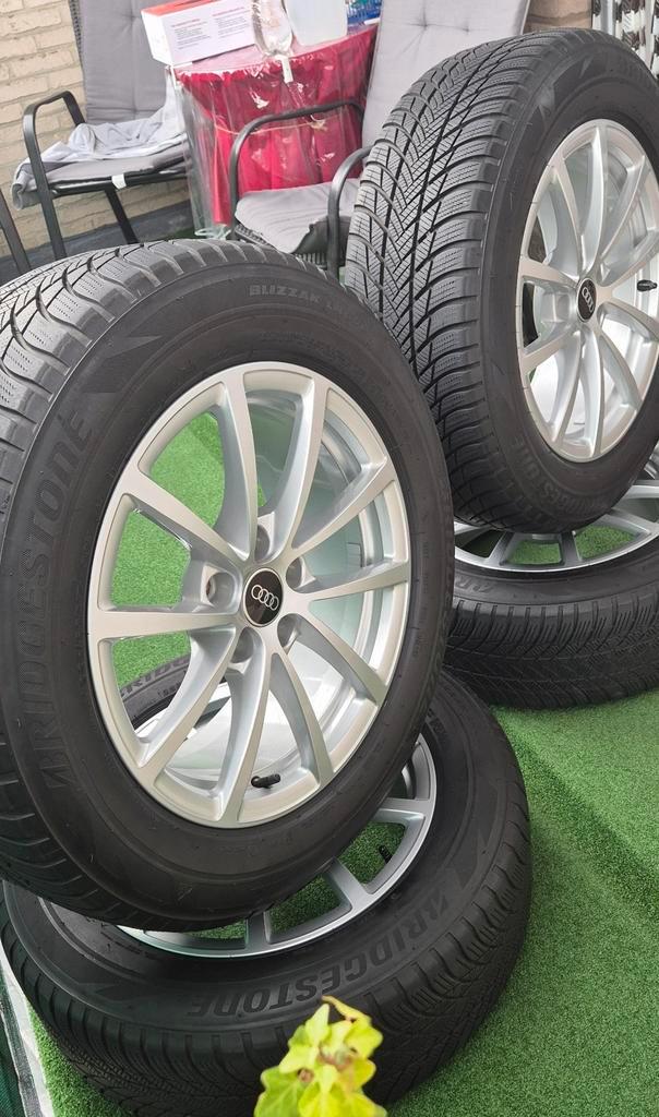 Audi velgen met winter banden Bridgestone 225/60/r17., Auto-onderdelen, Banden en Velgen, Band(en), Gebruikt, Ophalen
