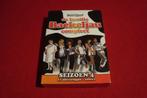 dvd box de familie backeljau seizoen 4, Cd's en Dvd's, Ophalen of Verzenden, Komedie