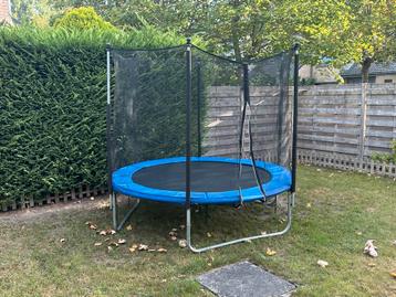 trampoline beschikbaar voor biedingen
