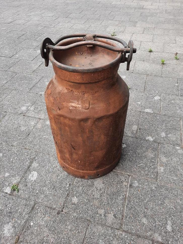 Verkoperde melkkan (beschadigd), Tuin en Terras, Tuinwanddecoratie, Gebruikt, Ophalen