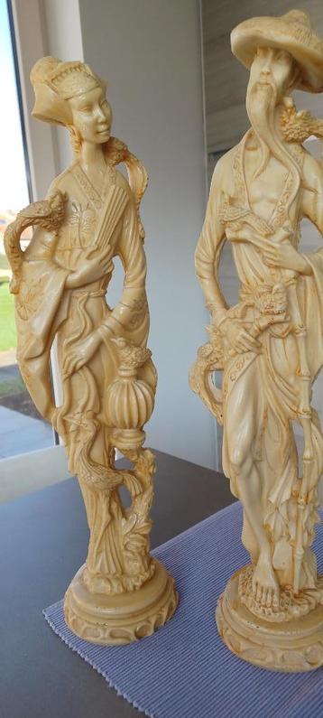 2 oosterse beelden beschikbaar voor biedingen