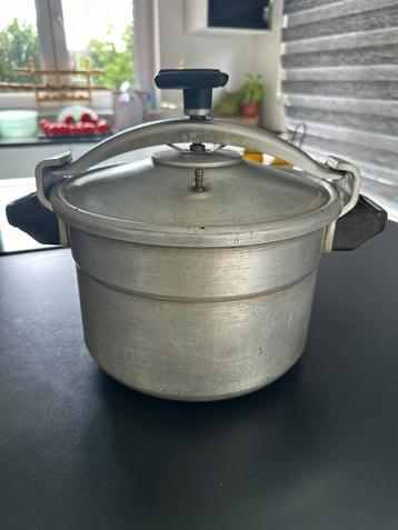 Ancienne cocotte-minute SEB – Vintage & fonctionnelle beschikbaar voor biedingen