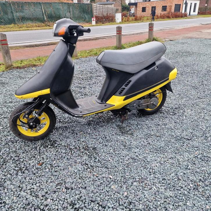 Honda vision , oldtimer met papieren, Fietsen en Brommers, Snorfietsen en Snorscooters, Benzine, Ophalen