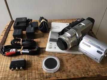 Panasonic Mini DV 3CCD Semi Professionele Videocamera beschikbaar voor biedingen