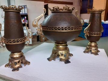 set 3 bronzen vazen beschikbaar voor biedingen