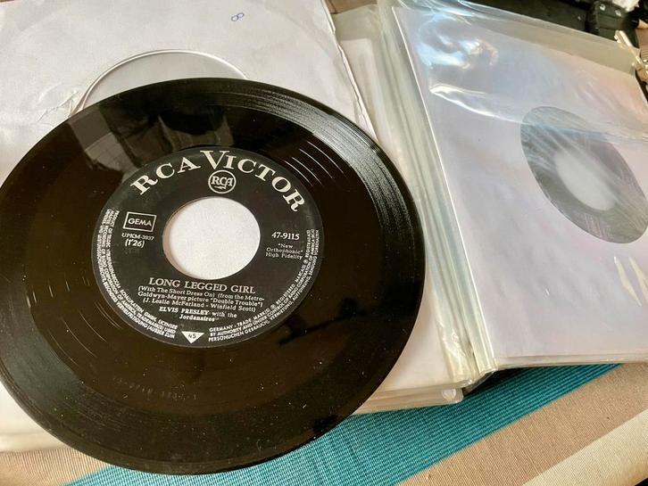 Elvis Presley: Lotje 15 singles. In handige verzamelmap., Cd's en Dvd's, Vinyl | Rock, Gebruikt, Ophalen of Verzenden