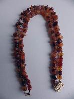 Dubbelrijcollier van Carneool en Agaatkralen., Enlèvement, Comme neuf