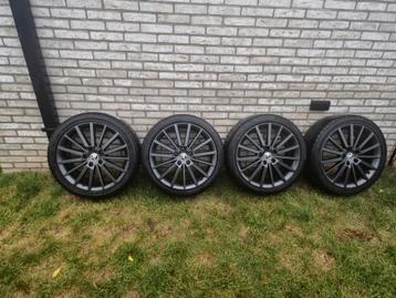 Velgen Skoda Octavia III RS 5x112 R18 op winterbanden beschikbaar voor biedingen