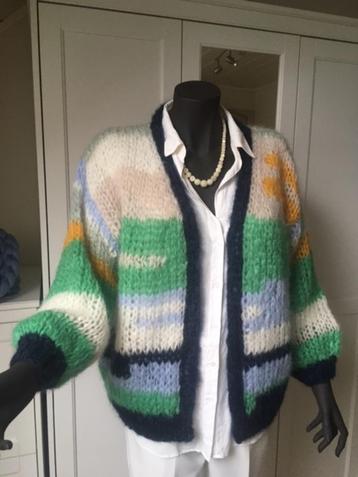 Nieuwe handgebreide mohair vesten/truien beschikbaar voor biedingen