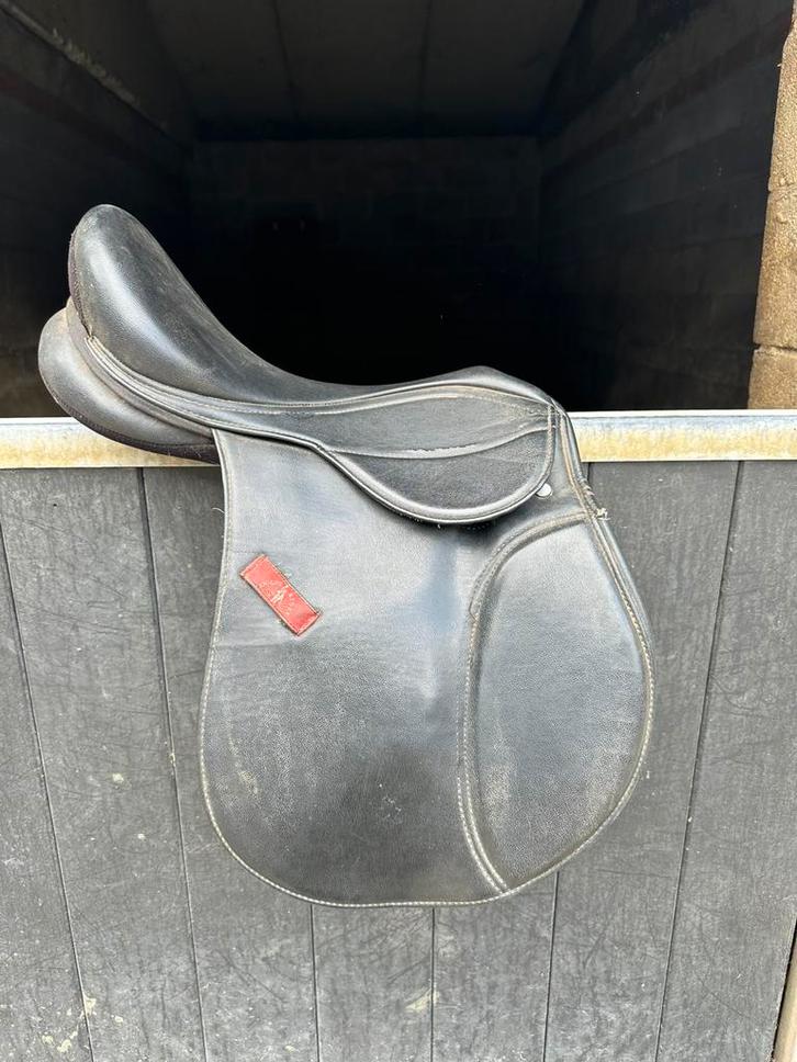 4 zadels, Dieren en Toebehoren, Paarden en Pony's | Zadels, Gebruikt, Recreatie, Ophalen