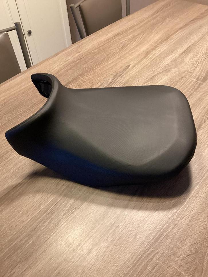 BMW  gs verlaagd zadel in nieuwstaat, Motoren, Onderdelen | BMW, Nieuw, Ophalen