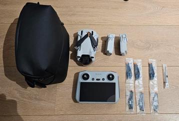 A vendre Dji mini 3 pro combo disponible aux enchères