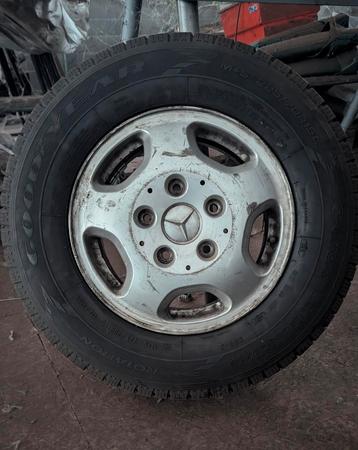 4 nieuwe winterbanden + aluminium velg Mercedes Sprinter 903 beschikbaar voor biedingen