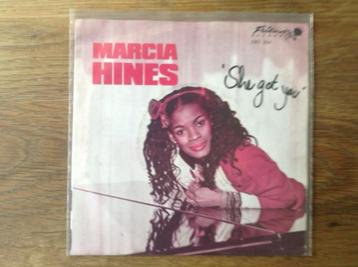 single marcia hines beschikbaar voor biedingen