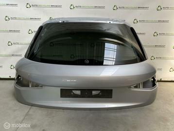 Achterklep Audi Q3 8U ORIGINEEL  8U0827025B beschikbaar voor biedingen