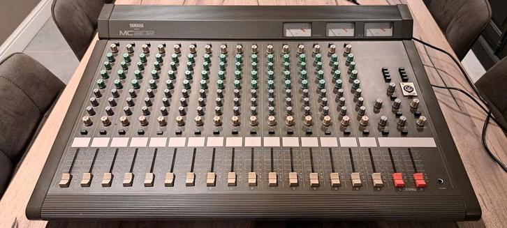 Yamaha MC1602 vintage, Musique & Instruments, Tables de mixage, Enlèvement