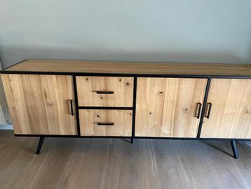 complete eetkamer + Bureau + Salontafel + bijzettafel beschikbaar voor biedingen