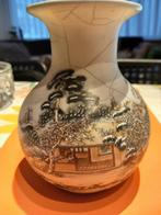 Chinees craquelé  vaasje met reliëf, Ophalen