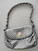 Zwarte tas met ketting, Handtassen en Accessoires, Tassen | Damestassen, Ophalen of Verzenden, Gebruikt, Zwart, Handtas