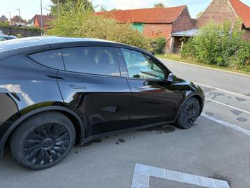 Tesla model y standard première main mars 2023, Autos, Achat, Euro 6, Carnet d'entretien, Noir