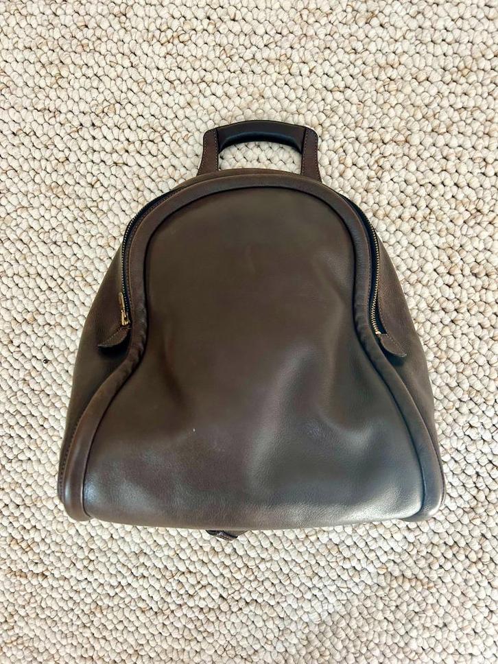 Sac à dos en cuir DELVAUX, Handtassen en Accessoires, Tassen | Rugtassen, Gebruikt, Overige merken, 25 tot 40 cm, 30 tot 45 cm