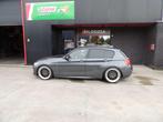 BMW 1 Serie 118 steptronic M pakket TUNED Vmaxx + 19“ bree, Auto's, Gebruikt, Euro 6, 4 cilinders, 136 pk