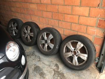 Velgen met 16 inch banden voor Mercedes beschikbaar voor biedingen