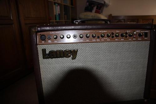 Laney LA65C Akoestische Versterker in zeer goede staat, Muziek en Instrumenten, Versterkers | Bas en Gitaar, Zo goed als nieuw
