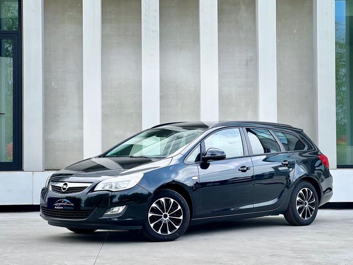 Opel AstraBenzine-2010-155000km met kuering en grantice, Auto's, Opel, Bedrijf, ADAM, Benzine, Euro 5, Ophalen