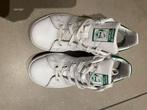 Sneakers blanches en parfait état Stan Smit Taille Adidas 35, Comme neuf, Enlèvement ou Envoi