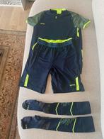 Ensemble de fille 13 ans foot, Sports & Fitness, Football, Enlèvement, Utilisé
