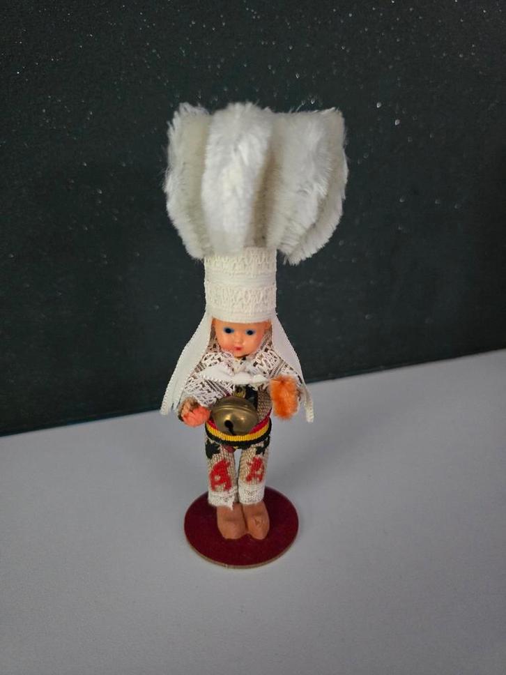 Volksfiguur Gille de Binche — Belgische ambachten, Antiek en Kunst, Antiek | Vazen, Ophalen of Verzenden