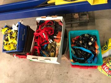  Diverse riemen te koop (nieuwstaat) +- 200 stuks  beschikbaar voor biedingen