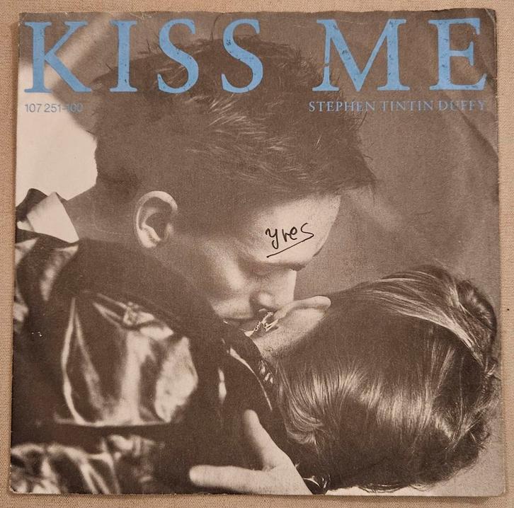 Stephen Tintin Duffy Kiss me, Cd's en Dvd's, Vinyl Singles, Zo goed als nieuw, Ophalen of Verzenden
