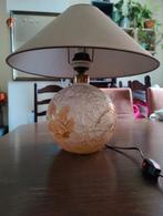 Tafellamp met glazen bol, Huis en Inrichting, Lampen | Tafellampen, Gebruikt, Ophalen of Verzenden
