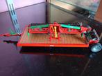 Ensemble herse et plateau, Hobby en Vrije tijd, Modelauto's | 1:32, Ophalen of Verzenden, Gebruikt, Tractor of Landbouw, Universal Hobbies